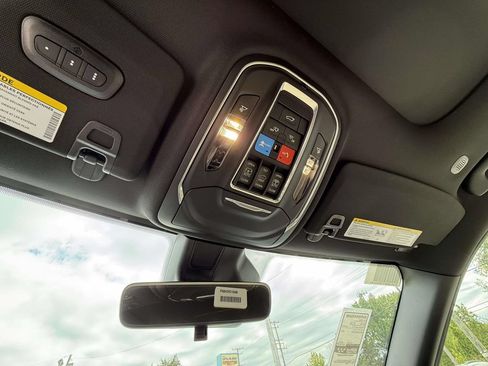 New 2026 Jeep Grand Cherokee L Limited w/ Limited Altitude Package AWD/4WD image 26