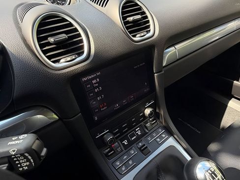 Certified 2024 Porsche 718 Cayman RWD image 18