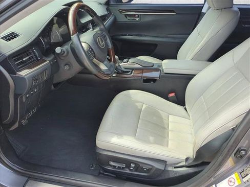 Used 2018 Lexus ES 350 w/ Luxury Package w/Wood Trim FWD image 11