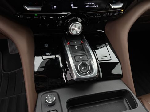 Used 2025 Acura MDX SH-AWD w/ Technology Package image 21