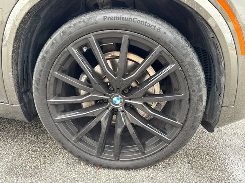 Used 2023 BMW X5 xDrive40i w/ M Sport Package AWD/4WD image 4