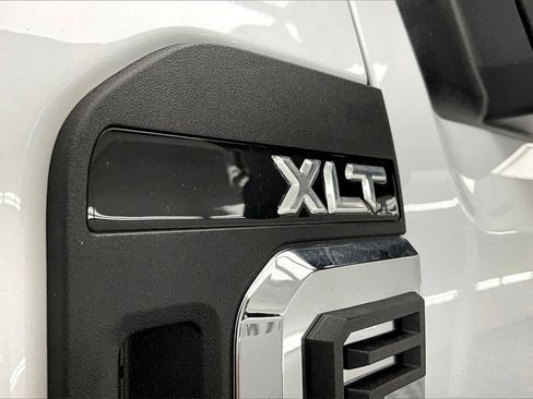 New 2025 Ford F350 XLT w/ FX4 Off-Road Package image 9