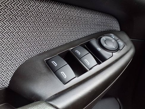 Used 2024 Chevrolet TrailBlazer LS w/ LS Convenience Package FWD image 18
