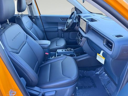 New 2026 Ford Maverick Lariat w/ Black Appearance Package image 28
