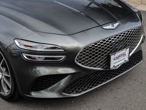 Used 2022 Genesis G70 3.3T AWD/4WD image 9