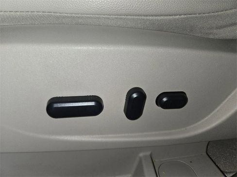 Used 2015 Ford C-MAX Energi SEL w/ Equipment Group 302A image 12