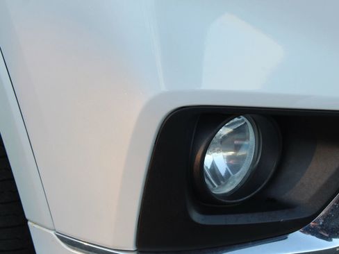 Used 2020 Chevrolet Traverse High Country image 37