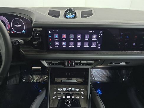 Used 2025 Porsche Cayenne GTS image 16