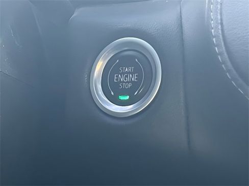 Used 2021 Chevrolet Suburban LT w/ LT Signature Plus Package image 25