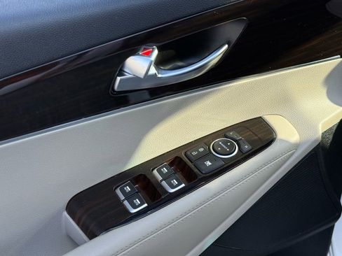 Used 2020 Kia Sorento LX image 26