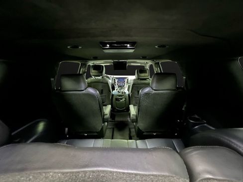 Used 2015 Cadillac Escalade ESV Platinum image 39