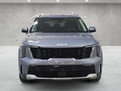 Used 2024 Kia Sorento S image 18