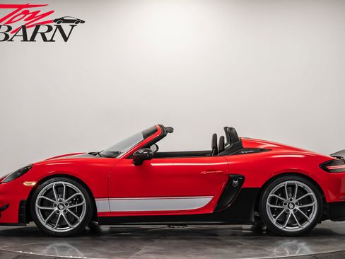 Used 2023 Porsche 718 Boxster Spyder image 2
