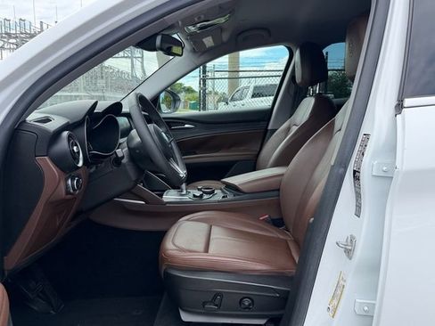 Used 2019 Alfa Romeo Stelvio RWD image 10