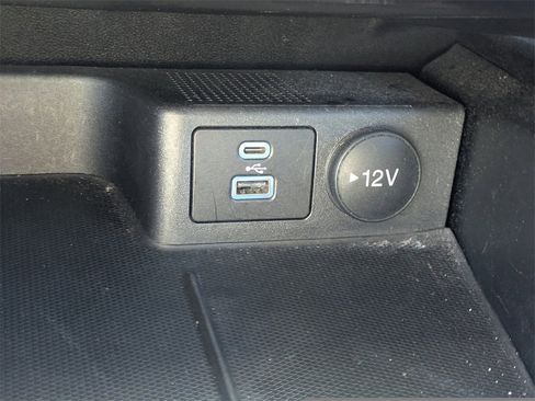 Used 2022 Ford Escape SEL image 22