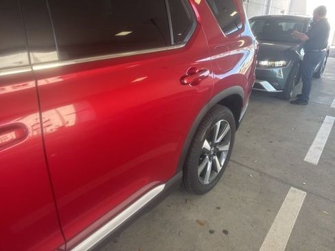 Used 2025 Honda Pilot Touring image 6