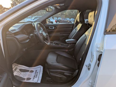 Used 2024 Jeep Compass Trailhawk image 15