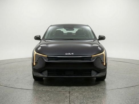 Used 2025 Kia K4 LXS image 2