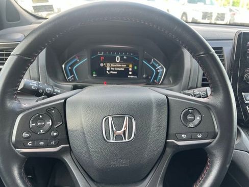 Used 2024 Honda Odyssey Sport image 11