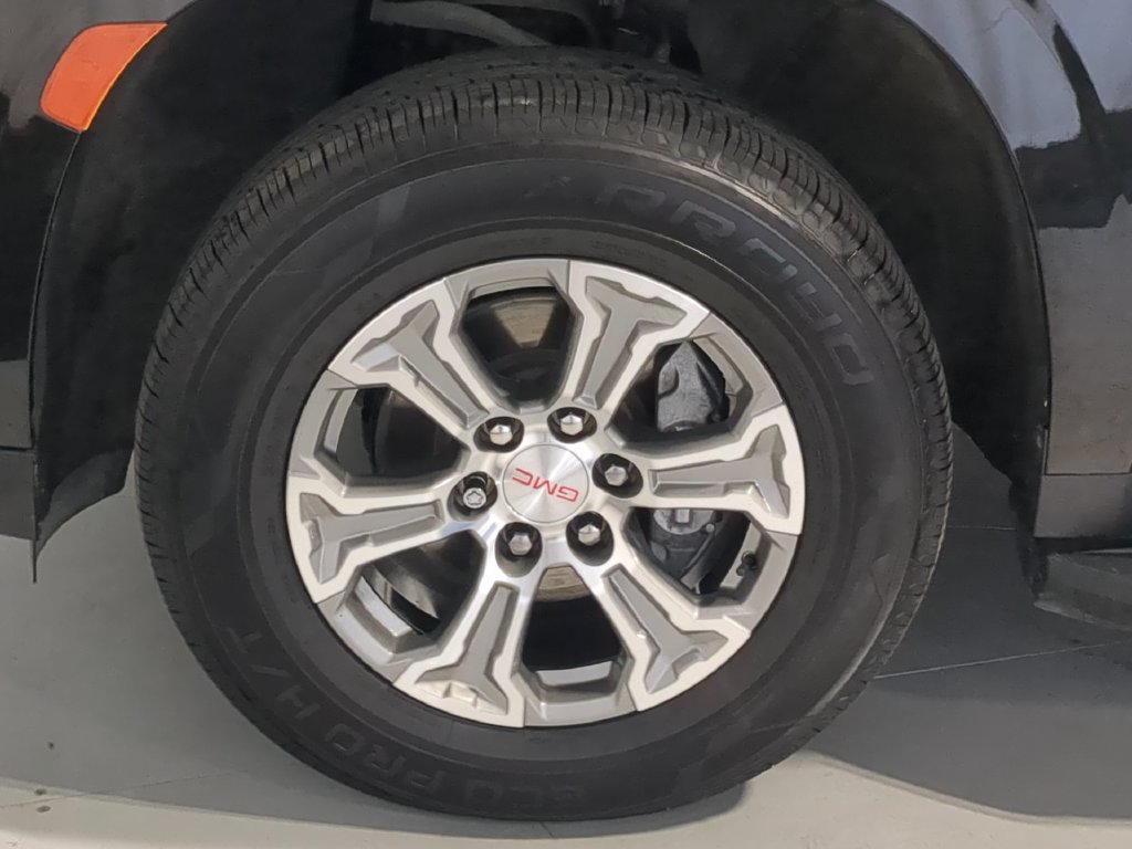 Used 2023 GMC Yukon SLE AWD/4WD image 14