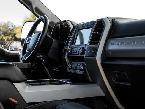 Used 2021 Ford F250 Lariat w/ Lariat Ultimate Package image 29