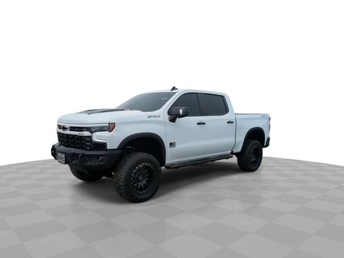 Used 2024 Chevrolet Silverado 1500 ZR2 w/ ZR2 Bison Edition image 4