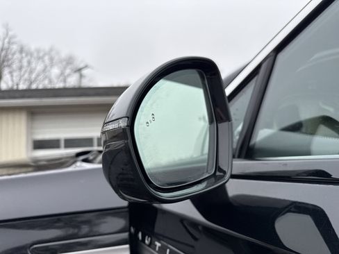 Used 2024 Lincoln Nautilus Premier image 14