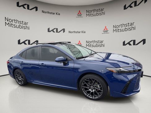 Used 2025 Toyota Camry XSE w/ Premium Plus Package AWD/4WD image 5