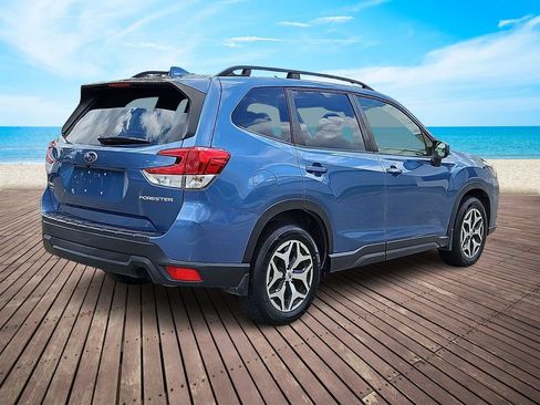 Used 2022 Subaru Forester Premium AWD/4WD image 4