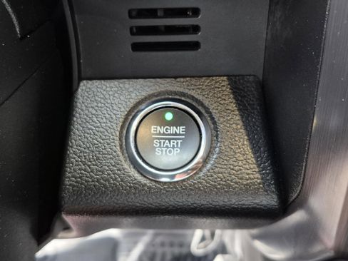 Used 2018 Ford Expedition Platinum RWD image 37