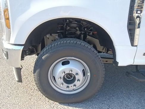 New 2026 Ford F350 XL w/ XL Chrome Package image 10