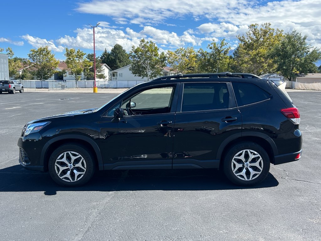 Used 2022 Subaru Forester Premium w/ Popular Package #1 AWD/4WD image 7