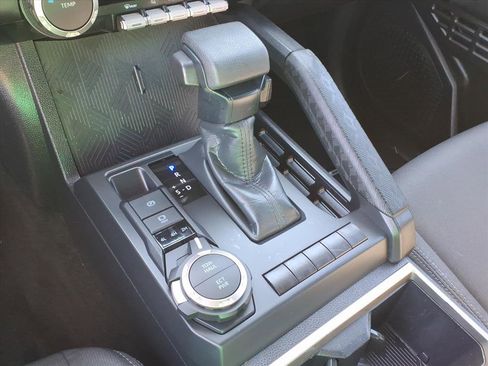 Used 2024 Toyota Tacoma SR5 AWD/4WD image 30