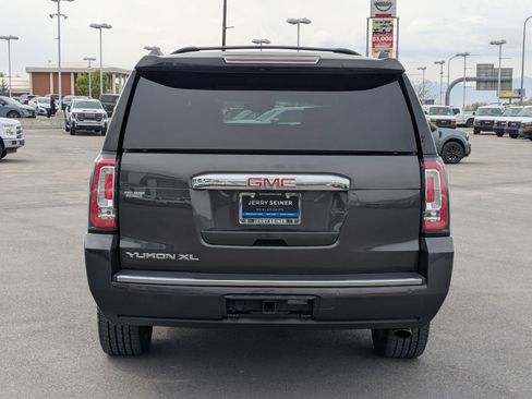 Used 2018 GMC Yukon XL Denali w/ Denali Ultimate Package image 4