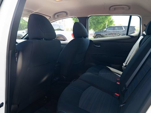 Used 2024 Nissan Leaf S FWD image 21