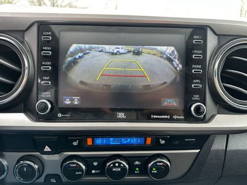 Certified 2022 Toyota Tacoma Limited AWD/4WD image 36