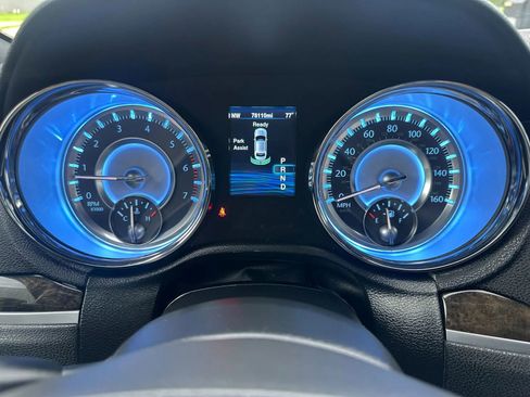 Used 2013 Chrysler 300 C w/ Harman Kardon Audio Group RWD image 28