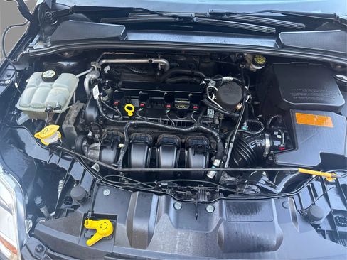 Used 2013 Ford Focus SE FWD image 22