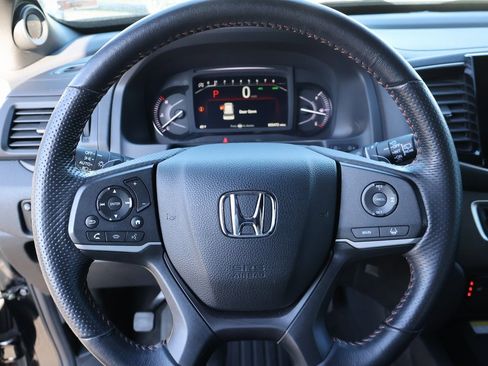 Certified 2022 Honda Passport TrailSport image 30