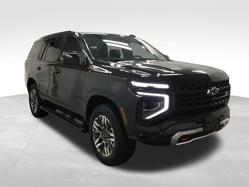 Used 2025 Chevrolet Tahoe Z71 w/ Comfort Package image 3