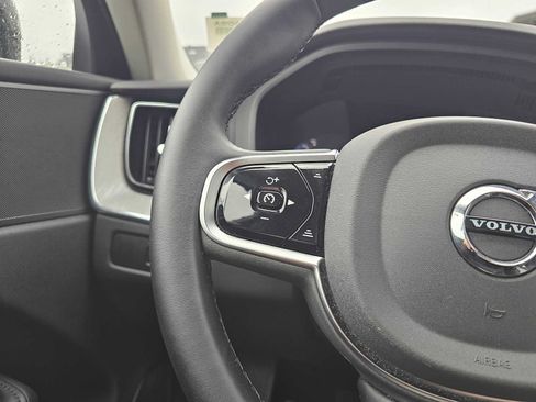 Certified 2025 Volvo XC60 B5 Plus AWD/4WD image 32