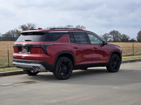 New 2026 Chevrolet Traverse LT w/ LPO, Floor Liner Package FWD image 3