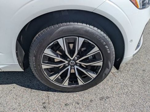 Used 2023 Volvo XC60 B5 Plus AWD/4WD image 14