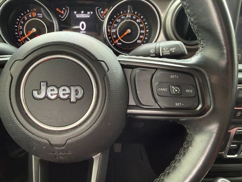 Used 2022 Jeep Gladiator Sport AWD/4WD image 16