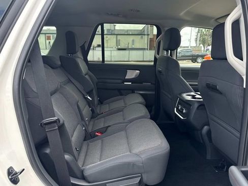 Used 2025 Ford Expedition Active RWD image 14
