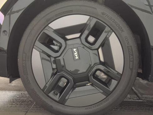 Certified 2024 Kia EV9 GT-Line AWD/4WD image 9
