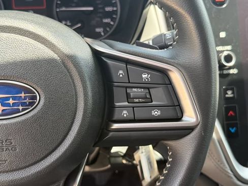 Used 2025 Subaru Outback Premium AWD/4WD image 17