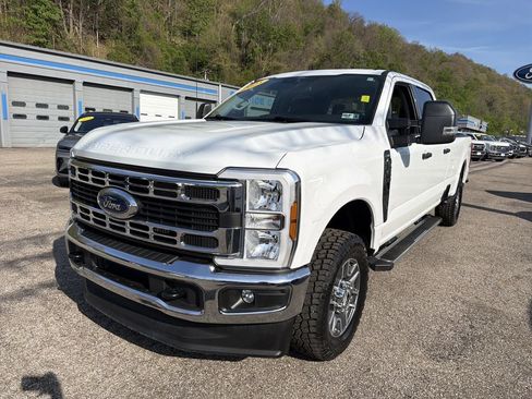 Used 2025 Ford F250 XLT AWD/4WD image 10