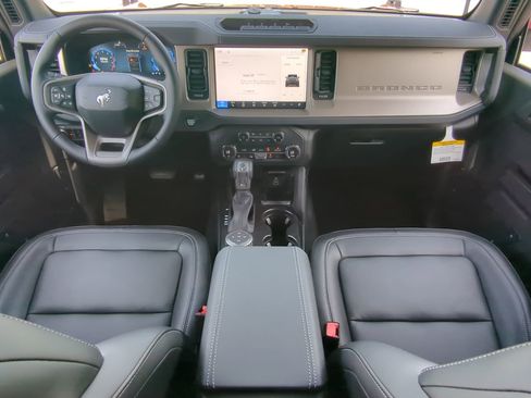New 2026 Ford Bronco Outer Banks w/ Sasquatch Package AWD/4WD image 13