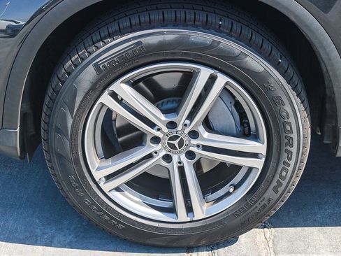 Used 2021 Mercedes-Benz GLC 300 image 9